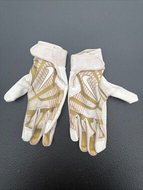 Nike White and Gold Performance softball Gloves Women’s medium